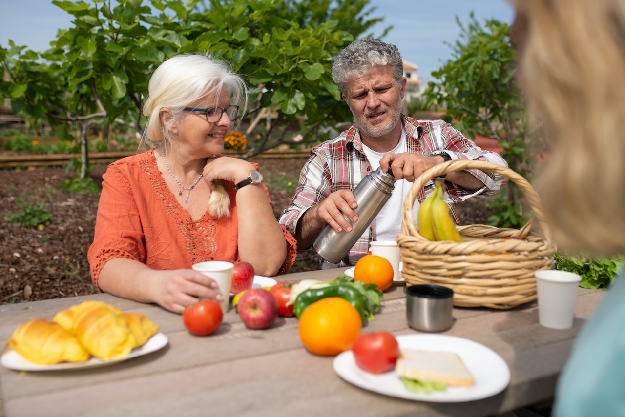 Diet For Seniors: The Ultimate Balanced Diet Plan For The Elderly